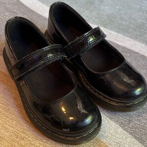 Dr. Martens Girls Mary Jane Black Patent Leather Shoes 13